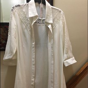 Button down shirt dress size 12 is US small